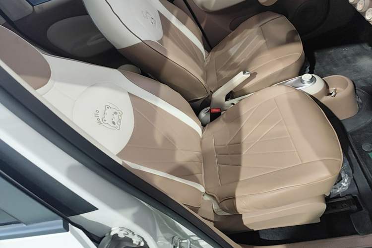 Used Wuling Hongguang MINIEV 2025 Four-Door Version Advanced Edition Right Front Seat