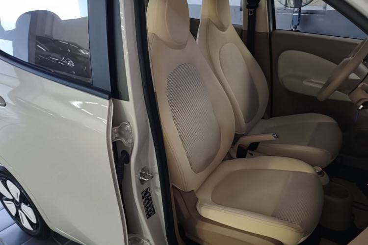 Used Wuling Hongguang MINIEV 2025 Four-Door Version Advanced Edition Right Front Seat