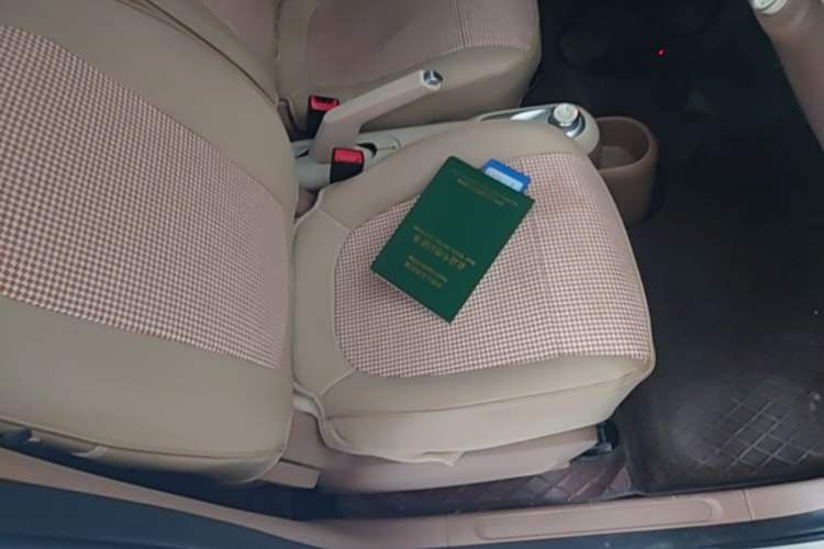 Used Wuling Hongguang MINIEV 2025 Four-Door Version Advanced Edition Right Front Seat