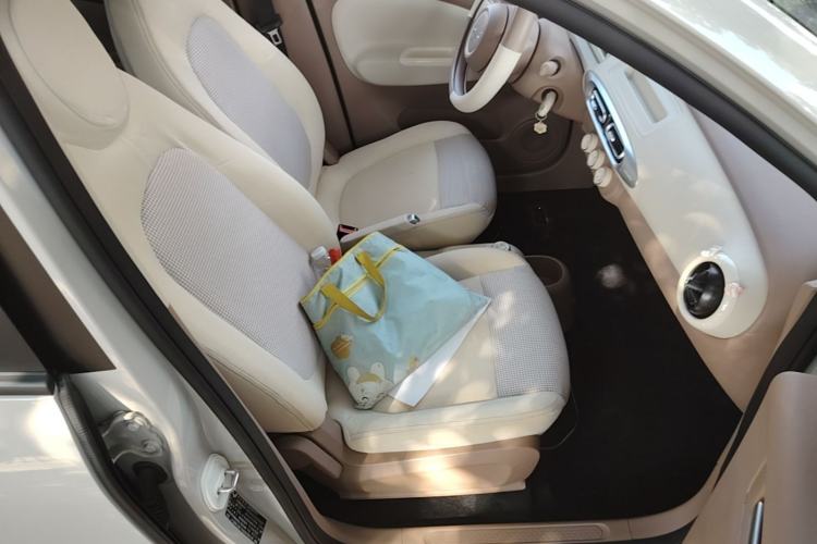 Used Wuling Hongguang MINIEV 2025 Four-Door Version Advanced Edition Right Front Seat