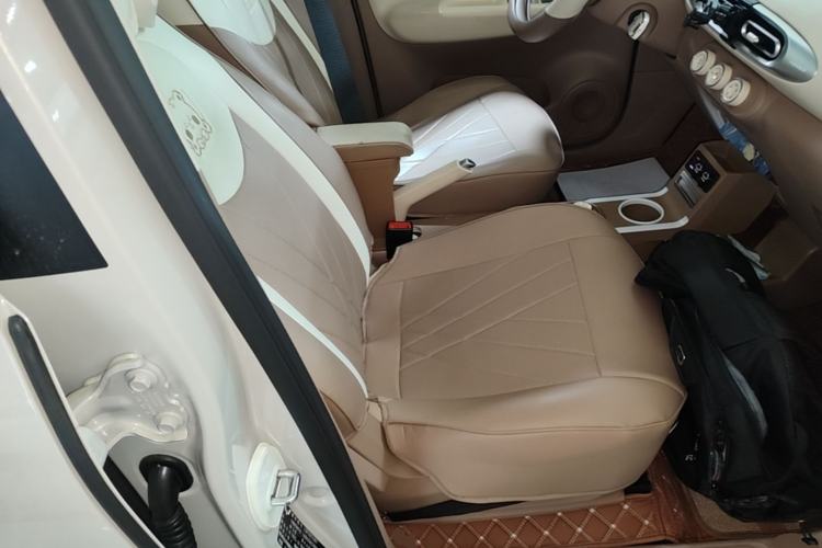 Used Wuling Hongguang MINIEV 2025 Four-Door Version Advanced Edition Right Front Seat
