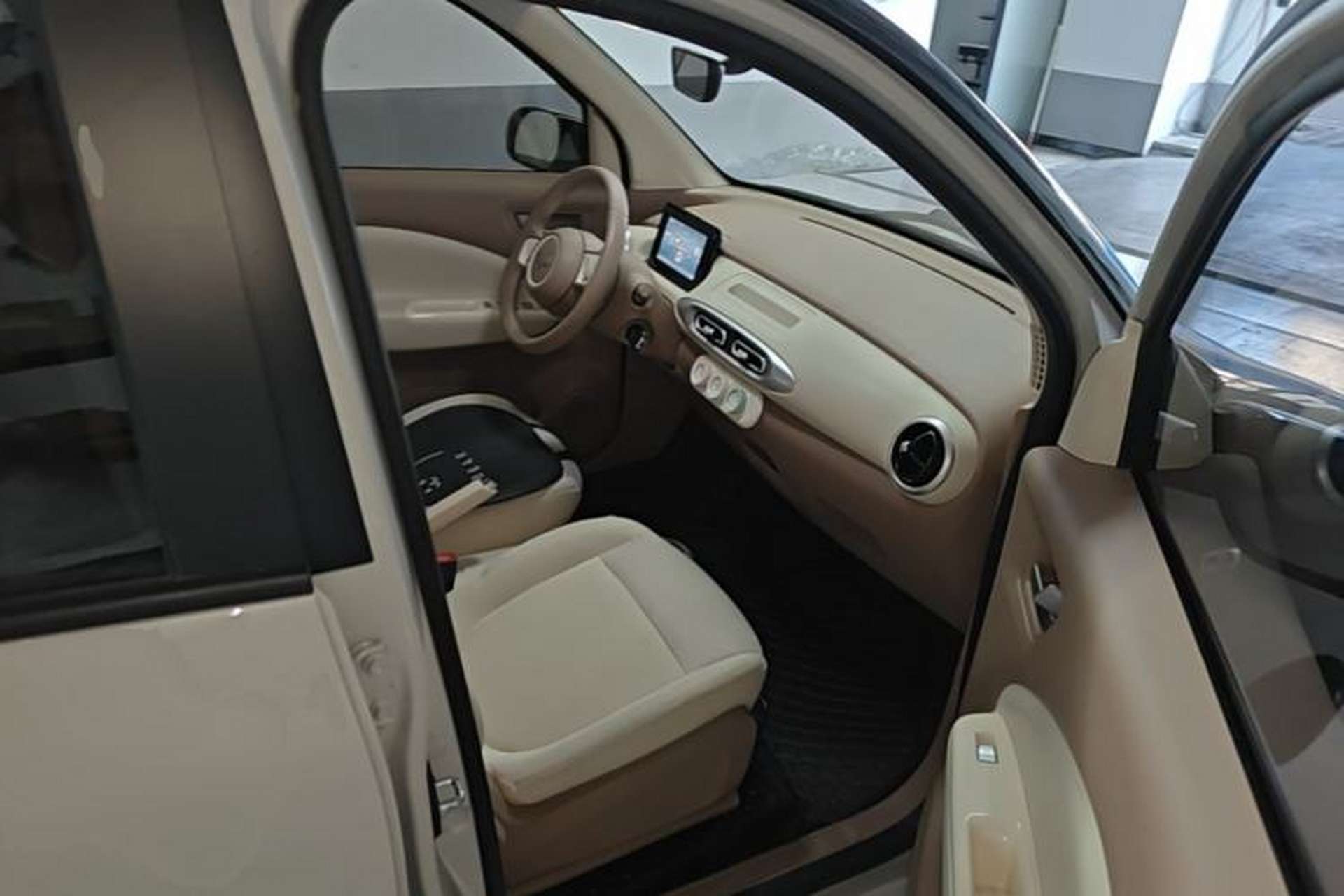 Used Wuling Hongguang MINIEV 2025 Four-Door Version Advanced Edition Right Front Seat
