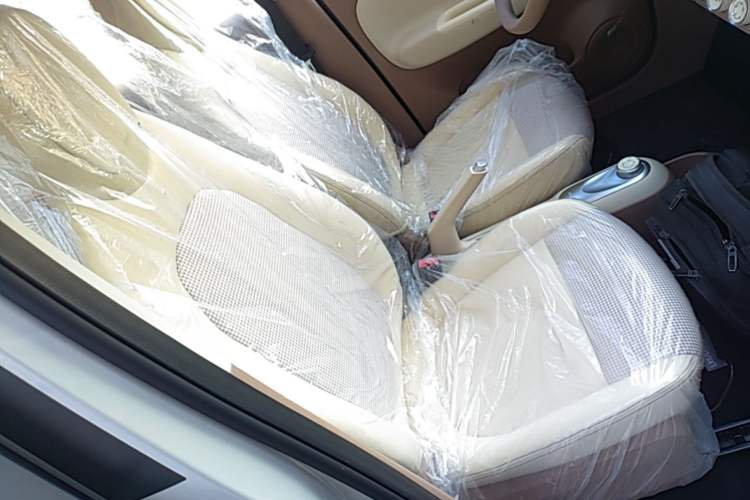 Used Wuling Hongguang MINIEV 2025 Four-Door Version Premium Edition Right Front Seat