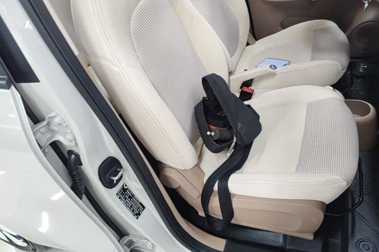 Used Wuling Hongguang MINIEV 2025 Four-Door Version Advanced Edition Right Front Seat
