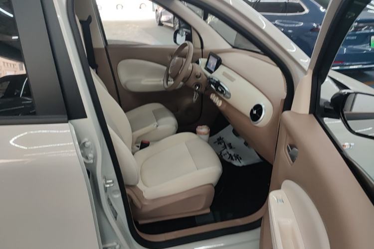 Used Wuling Hongguang MINIEV 2025 Four-Door Version Advanced Edition Right Front Seat