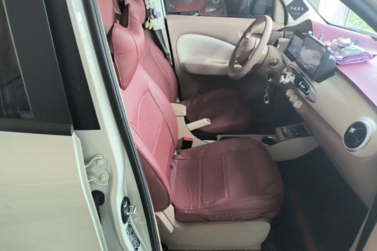 Used Wuling Hongguang MINIEV 2025 Four-Door Version Advanced Edition Right Front Seat