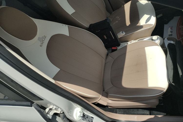 Used Wuling Hongguang MINIEV 2025 Four-Door Version Advanced Edition Right Front Seat