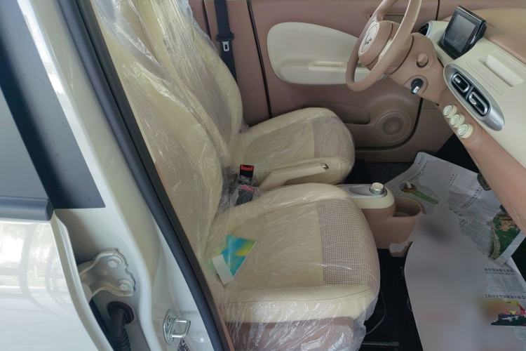 Used Wuling Hongguang MINIEV 2025 Four-Door Version Advanced Edition Right Front Seat
