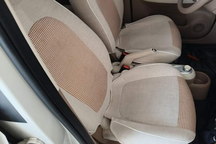Used Wuling Hongguang MINIEV 2025 Four-Door Version Advanced Edition Right Front Seat