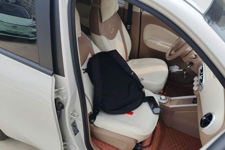 Used Wuling Hongguang MINIEV 2025 Four-Door Version Advanced Edition Right Front Seat