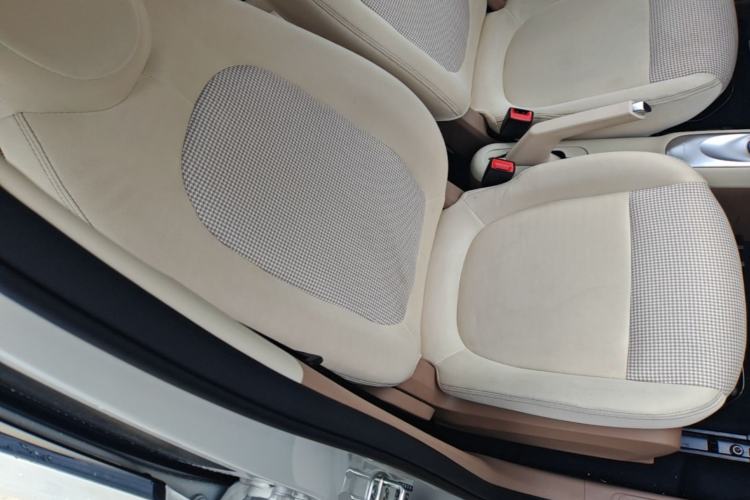 Used Wuling Hongguang MINIEV 2025 Four-Door Version Advanced Edition Right Front Seat