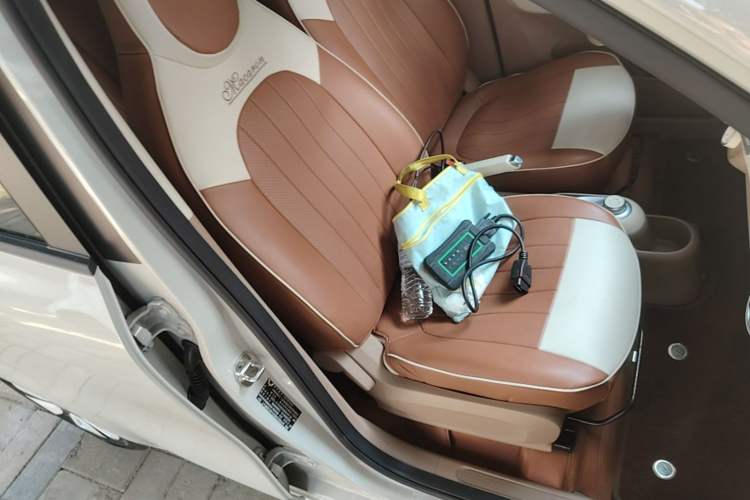 Used Wuling Hongguang MINIEV 2025 Four-Door Version Advanced Edition Right Front Seat
