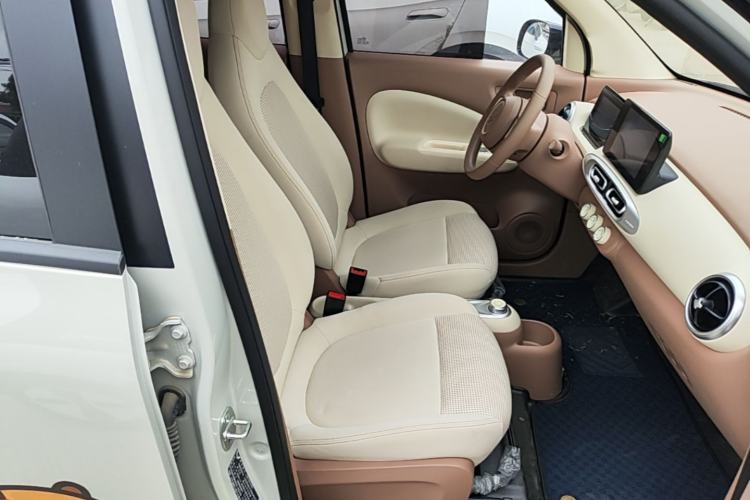 Used Wuling Hongguang MINIEV 2025 Four-Door Version Premium Edition Right Front Seat
