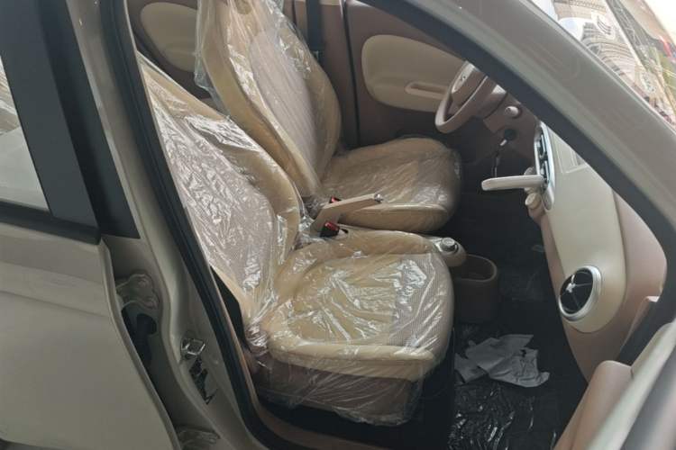 Used Wuling Hongguang MINIEV 2025 Four-Door Version Advanced Edition Right Front Seat