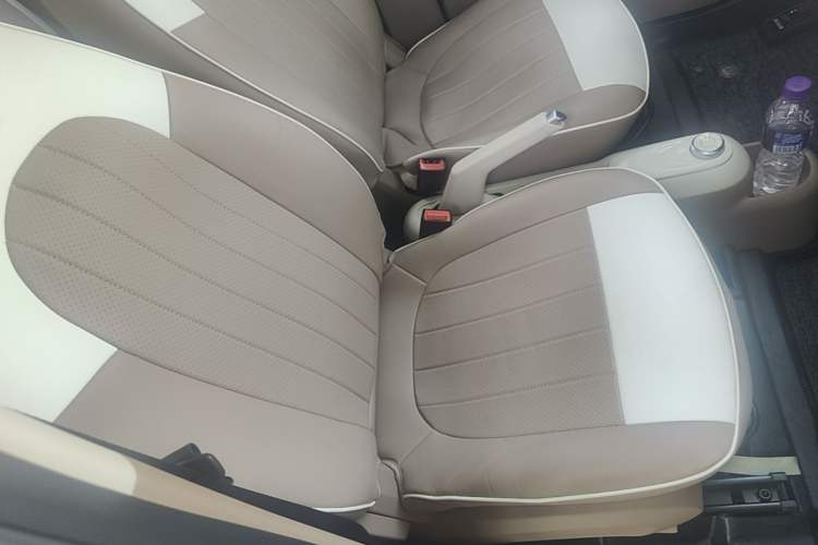 Used Wuling Hongguang MINIEV 2025 Four-Door Version Advanced Edition Right Front Seat