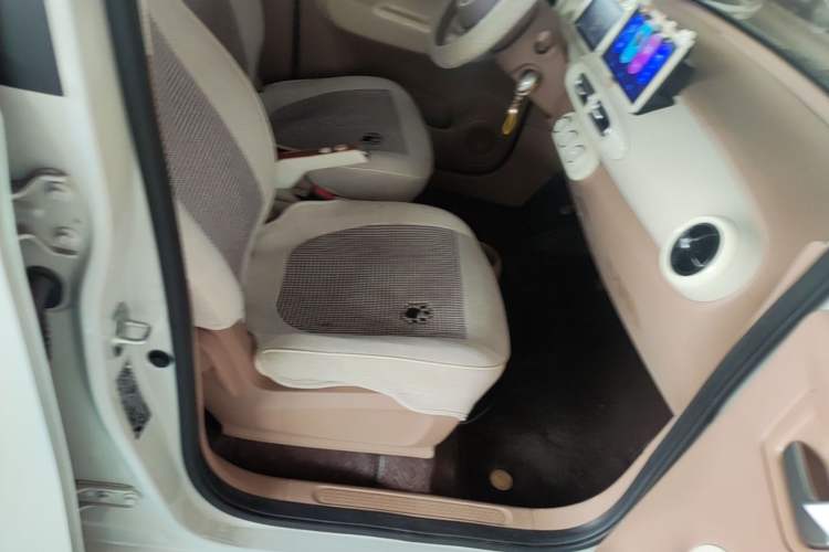 Used Wuling Hongguang MINIEV 2025 Four-Door Version Advanced Edition Right Front Seat