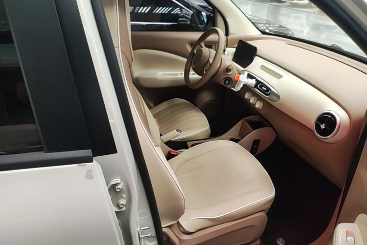 Used Wuling Hongguang MINIEV 2025 Four-Door Version Advanced Edition Right Front Seat
