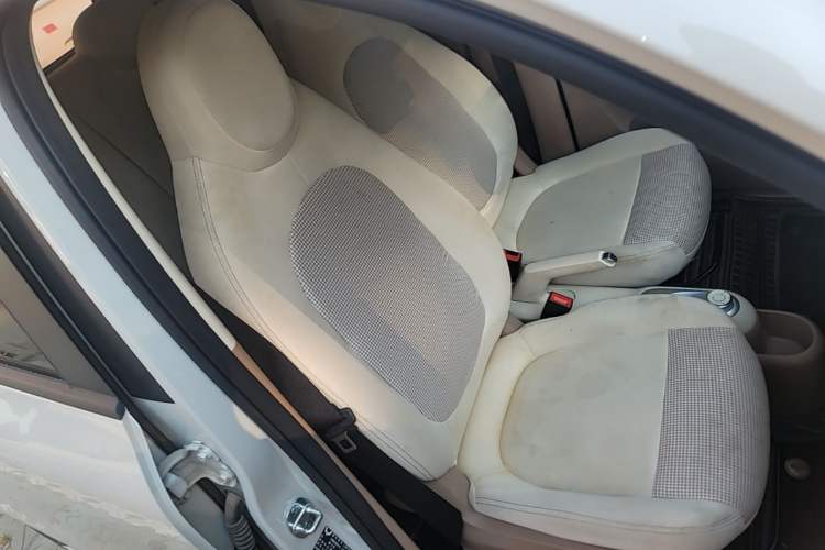 Used Wuling Hongguang MINIEV 2025 Four-Door Version Advanced Edition Right Front Seat