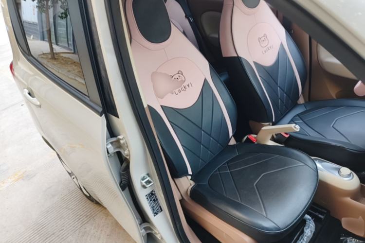Used Wuling Hongguang MINIEV 2025 Four-Door Version Advanced Edition Right Front Seat