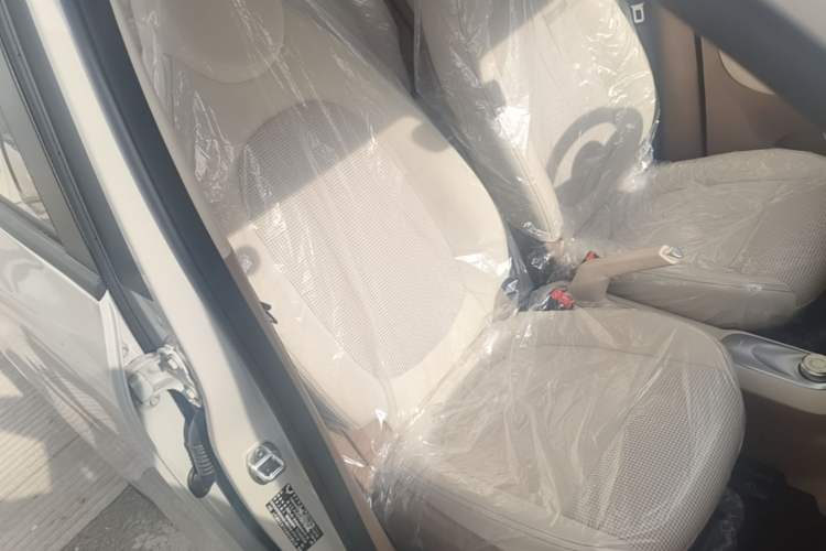 Used Wuling Hongguang MINIEV 2025 Four-Door Version Advanced Edition Right Front Seat