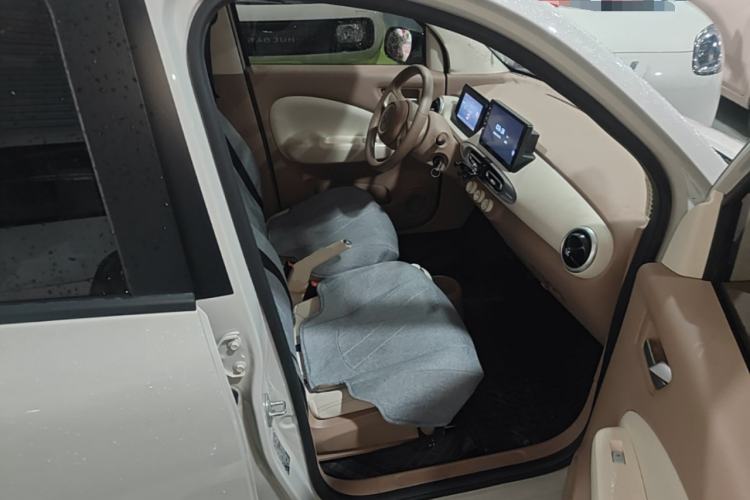 Used Wuling Hongguang MINIEV 2025 Four-Door Version Advanced Edition Right Front Seat