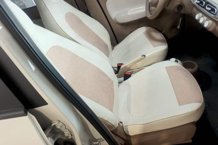 Used Wuling Hongguang MINIEV 2025 Four-Door Version Advanced Edition Right Front Seat