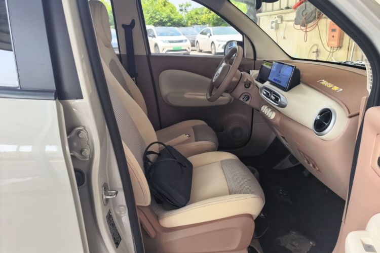 Used Wuling Hongguang MINIEV 2025 Four-Door Version Advanced Edition Right Front Seat