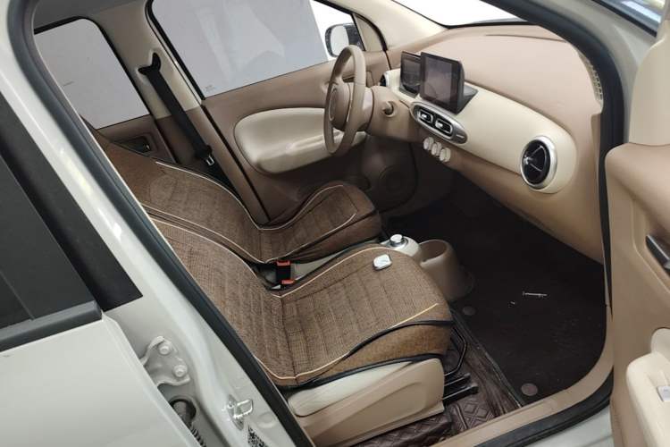 Used Wuling Hongguang MINIEV 2025 Four-Door Version Premium Edition Right Front Seat