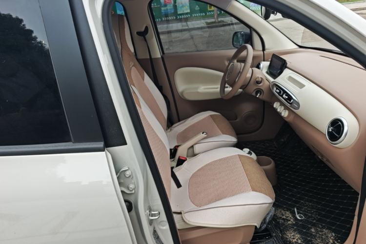 Used Wuling Hongguang MINIEV 2025 Four-Door Version Advanced Edition Right Front Seat