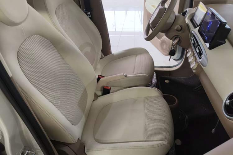 Used Wuling Hongguang MINIEV 2025 Four-Door Version Advanced Edition Right Front Seat