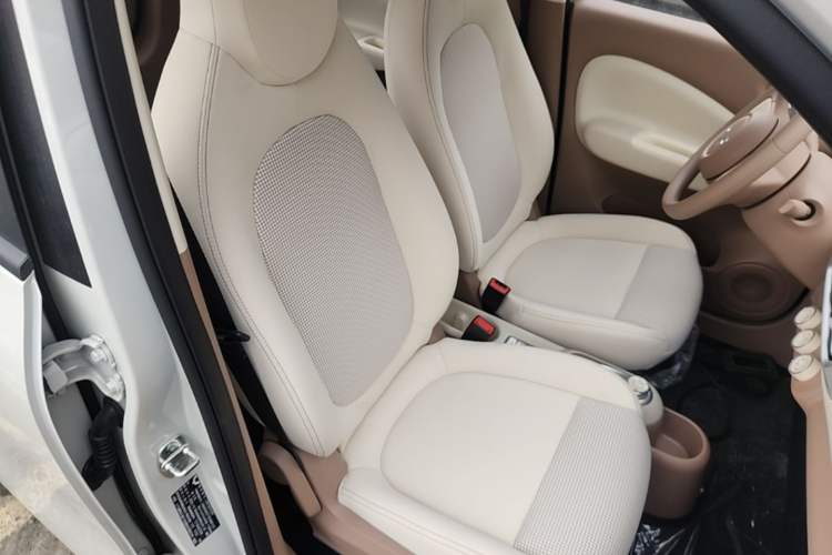 Used Wuling Hongguang MINIEV 2025 Four-Door Version Zhenxiang+ Edition Right Front Seat