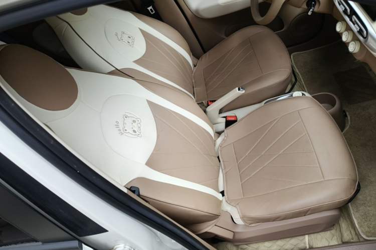 Used Wuling Hongguang MINIEV 2025 Four-Door Version Advanced Edition Right Front Seat