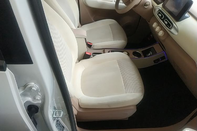 Used Wuling Hongguang MINIEV 2025 Four-Door Version Premium Edition Right Front Seat