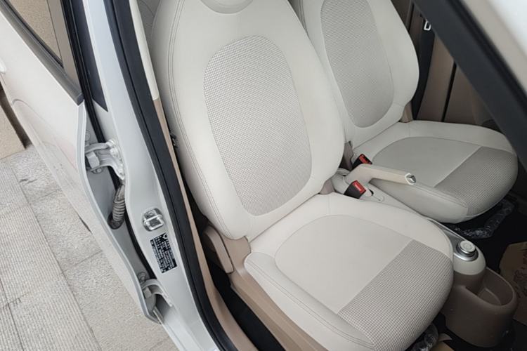 Used Wuling Hongguang MINIEV 2025 Four-Door Version Advanced Edition Right Front Seat