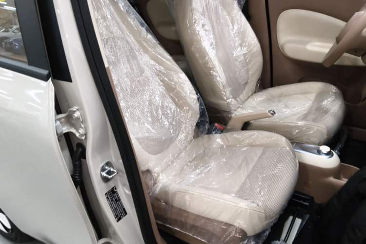 Used Wuling Hongguang MINIEV 2025 Four-Door Version Advanced Edition Right Front Seat