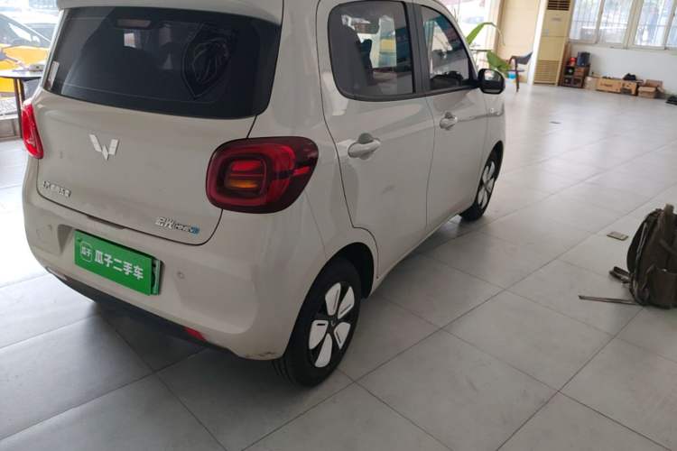 Used Wuling Hongguang MINIEV 2025 Four-Door Version Advanced Edition Right Rear Taillight
