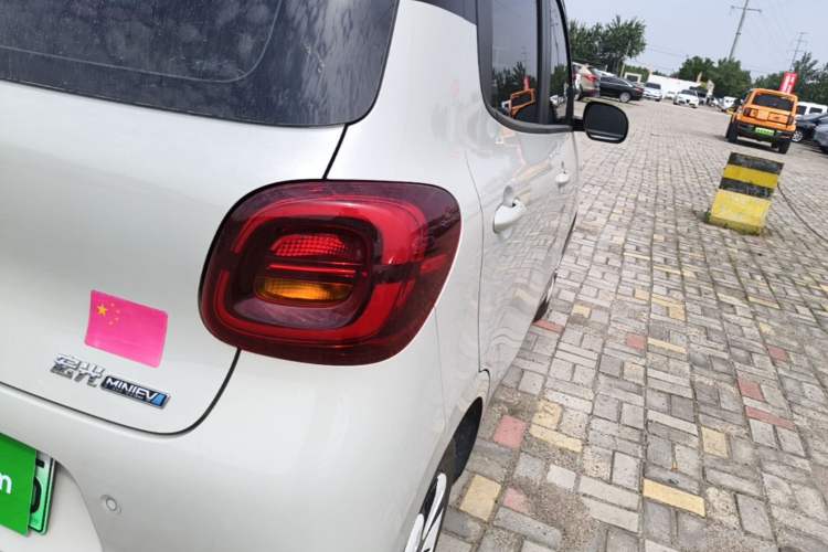 Used Wuling Hongguang MINIEV 2025 Four-Door Version Zhenxiang+ Edition Right Rear Taillight