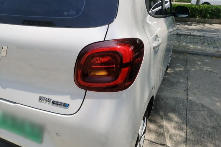 Used Wuling Hongguang MINIEV 2025 Four-Door Version Advanced Edition Right Rear Taillight