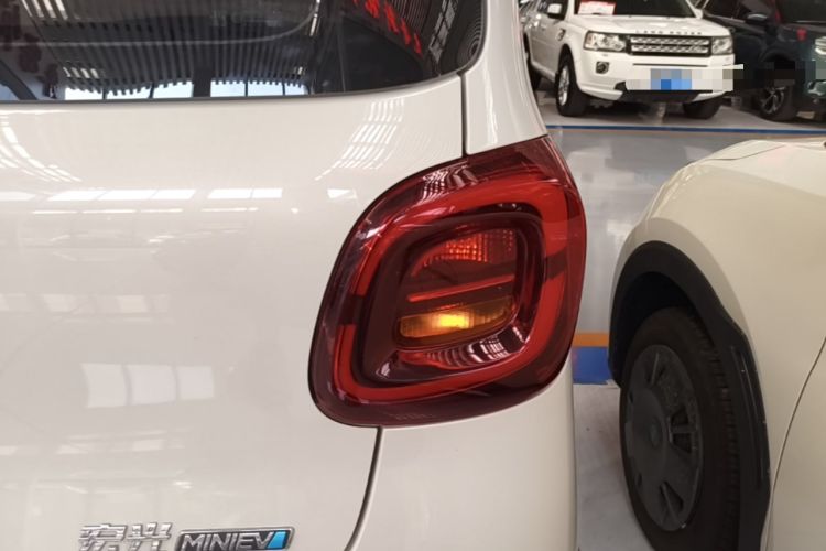 Used Wuling Hongguang MINIEV 2025 Four-Door Version Zhenxiang+ Edition Right Rear Taillight