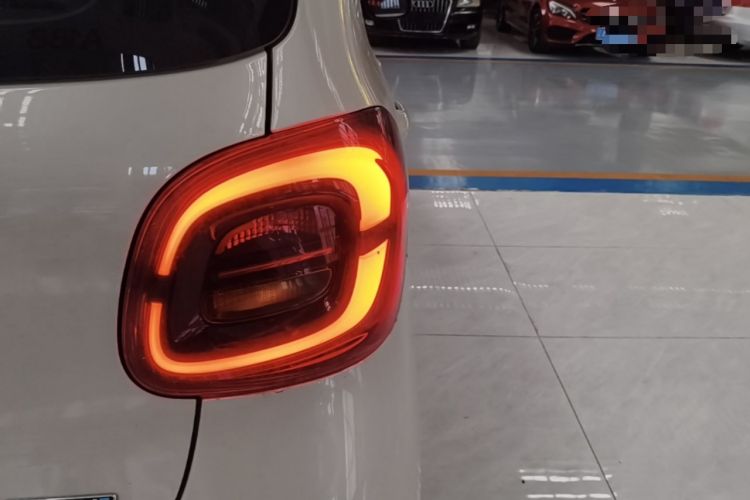 Used Wuling Hongguang MINIEV 2025 Four-Door Version Zhenxiang+ Edition Right Rear Taillight