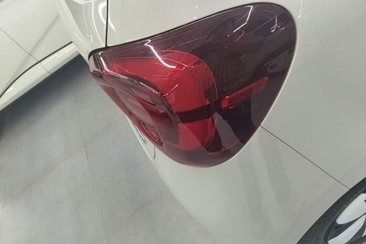 Used Wuling Hongguang MINIEV 2025 Four-Door Version Premium Edition Right Rear Taillight