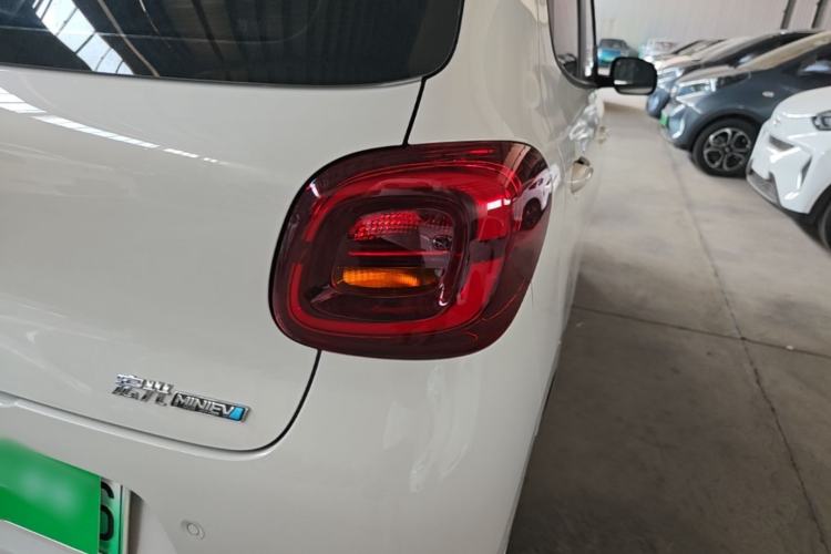 Used Wuling Hongguang MINIEV 2025 Four-Door Version Advanced Edition Right Rear Taillight