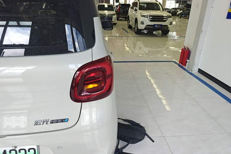 Used Wuling Hongguang MINIEV 2025 Four-Door Version Zhenxiang+ Edition Right Rear Taillight
