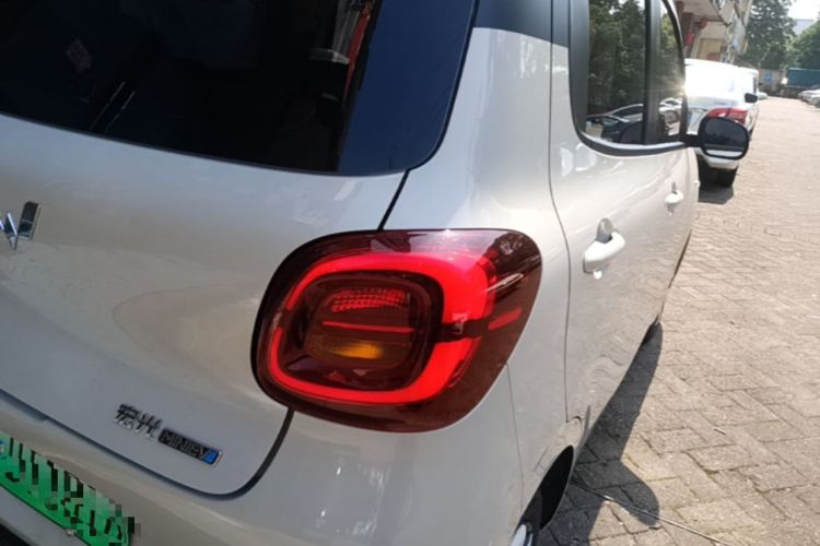 Used Wuling Hongguang MINIEV 2025 Four-Door Version Zhenxiang+ Edition Right Rear Taillight