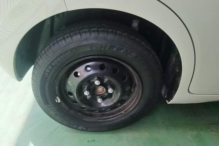 Used Wuling Hongguang MINIEV 2025 Four-Door Version Zhenxiang+ Edition Right Rear Wheel Hub
