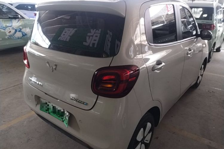 Used Wuling Hongguang MINIEV 2025 Four-Door Version Advanced Edition Right Rear Wheel Hub