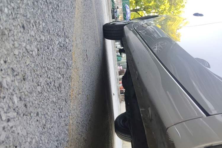 Used Wuling Hongguang MINIEV 2025 Four-Door Version Advanced Edition Right Side Sill