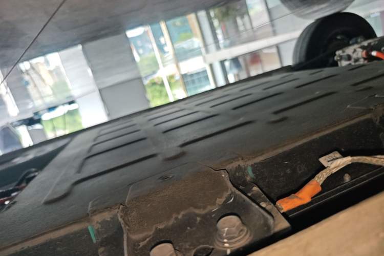 Used Wuling Hongguang MINIEV 2025 Four-Door Version Advanced Edition Right Side Sill
