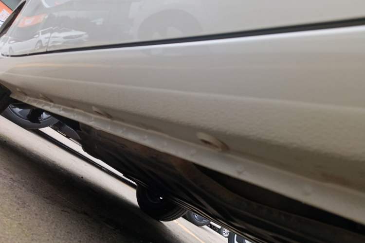 Used Wuling Hongguang MINIEV 2025 Four-Door Version Advanced Edition Right Side Sill