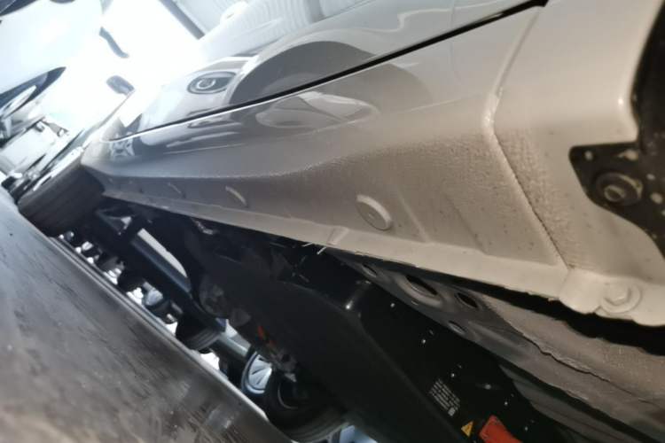 Used Wuling Hongguang MINIEV 2025 Four-Door Version Advanced Edition Right Side Sill